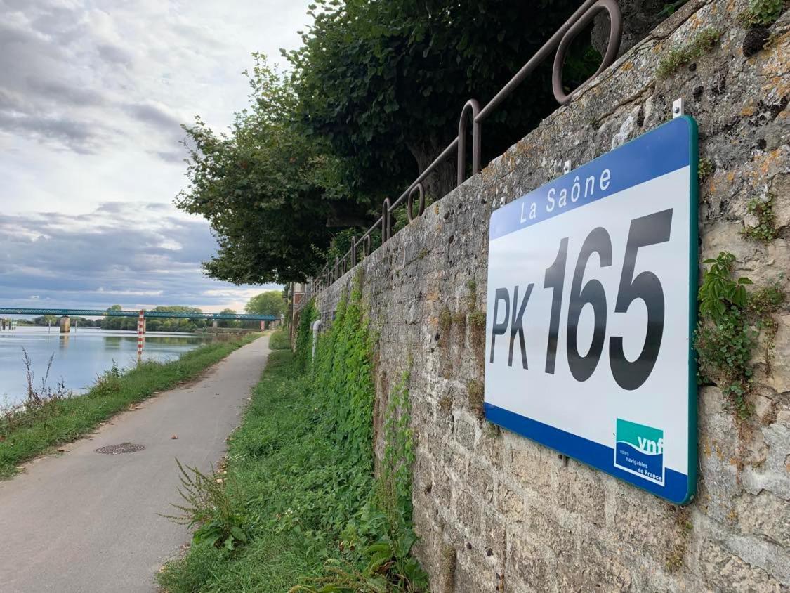 Les Annexes Villa Verdun-sur-le-Doubs Exteriör bild