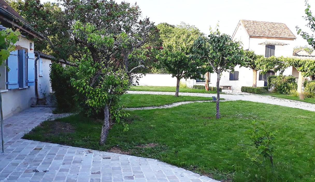 Les Annexes Villa Verdun-sur-le-Doubs Exteriör bild