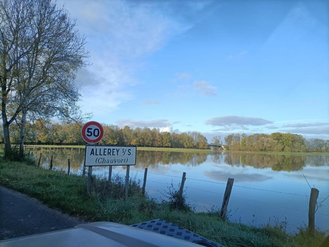 Les Annexes Villa Verdun-sur-le-Doubs Exteriör bild